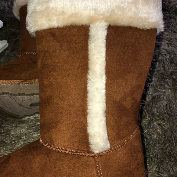 Arizona Susie Women’s Winter Booties - Picture 4 of 11